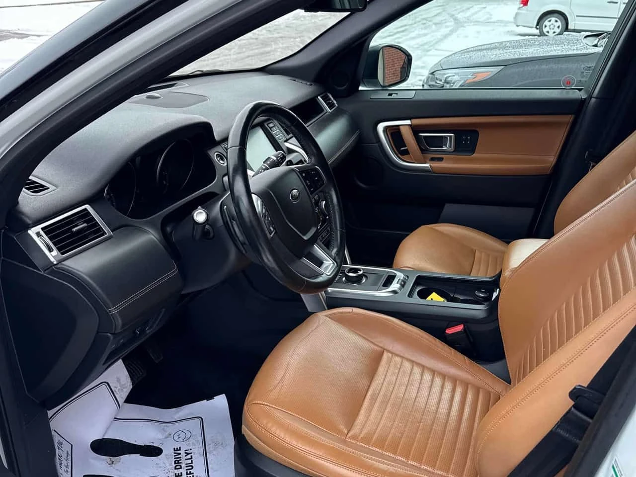 Land Rover Discovery Sport * HSE Luxury * CARFAX * ПАНОРАМА * ПОДГРЕВИ* КАМЕР, снимка 11 - Автомобили и джипове - 53962496