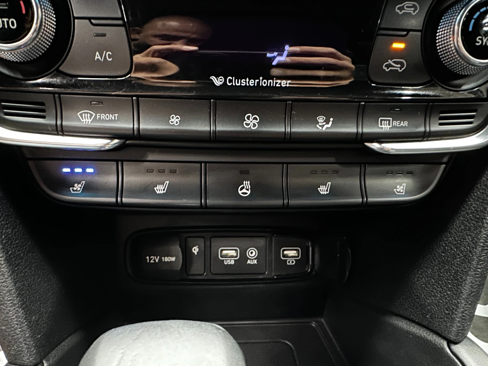 Hyundai Santa fe 2.2D/Доказани км/Гаранция/Всички екстри/ТОП, снимка 13 - Автомобили и джипове - 55818285