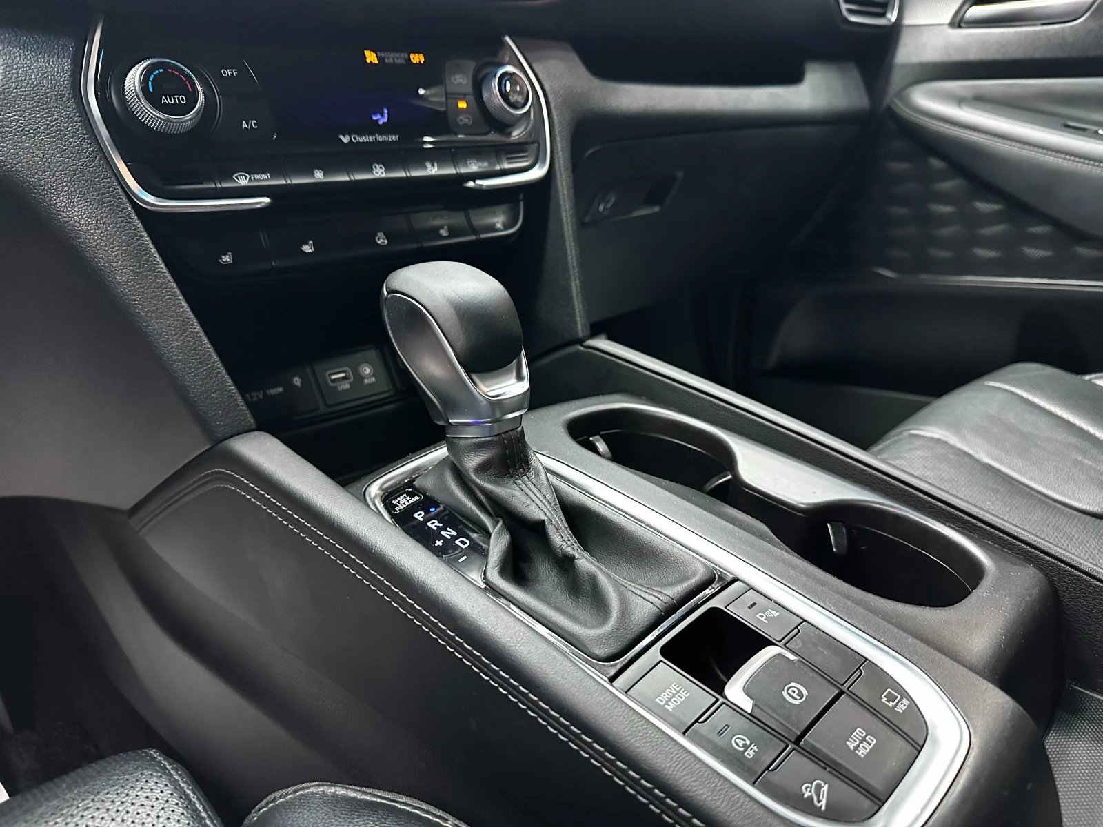 Hyundai Santa fe 2.2D/Доказани км/Гаранция/Всички екстри/ТОП, снимка 11 - Автомобили и джипове - 55818285