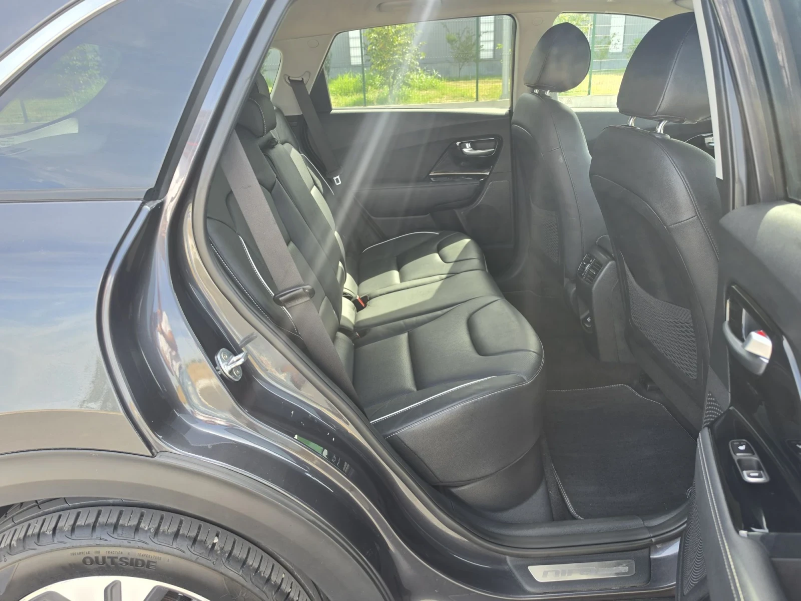 Kia Niro 64KW/PREMIUM/TERMOPOMPA/FULL FULL, снимка 10 - Автомобили и джипове - 56081303