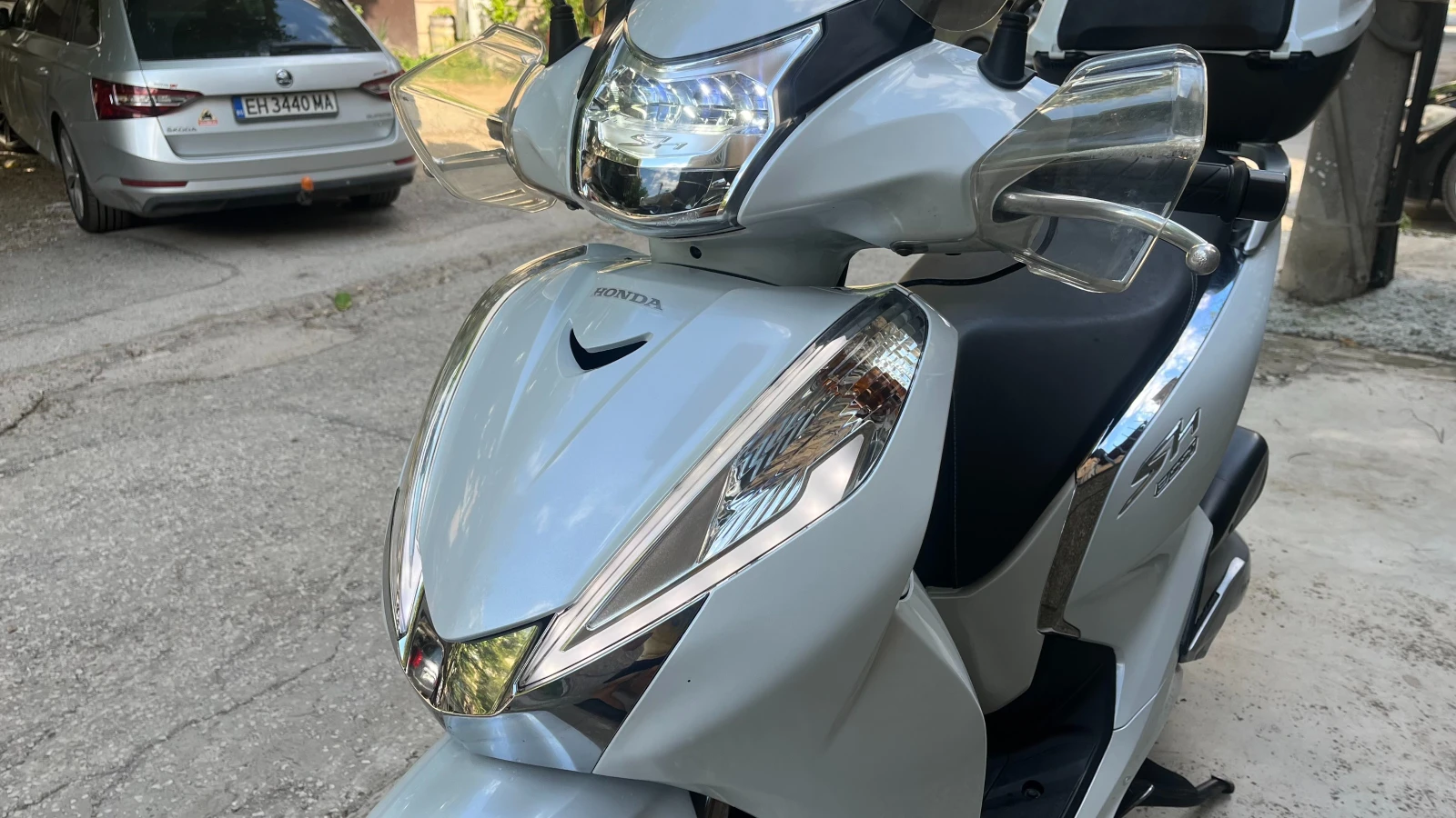 Honda Sh 300 ABS LED KEYLESS, снимка 8 - Мотоциклети и мототехника - 55264236