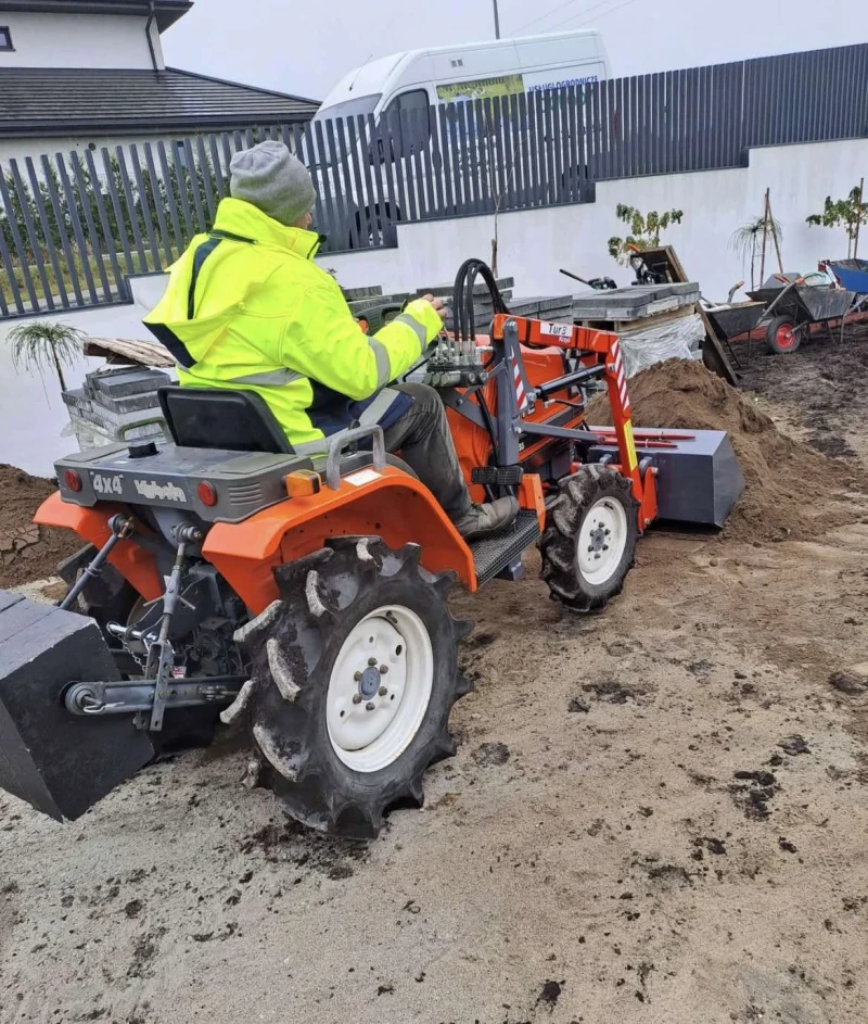 Трактор Kubota Aste 155