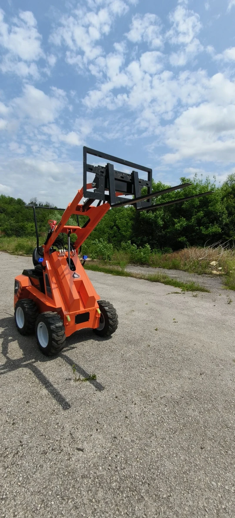 Мини челни товарачи Друга   BHARAL RW26-8 Чисто Нова 12 месеца гаранция , снимка 5 - Индустриална техника - 50620145