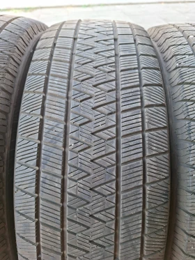 Гуми Зимни 225/60R18, снимка 4