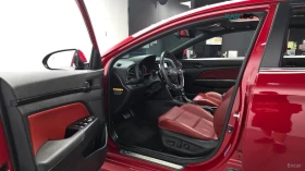 Hyundai Elantra 1.6T* SPORT* EXTREME* ПОДГР* ОБДУХ* ПАНО* КАМЕРА* , снимка 10