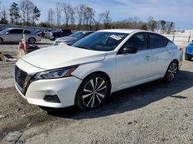 ������ Nissan Altima