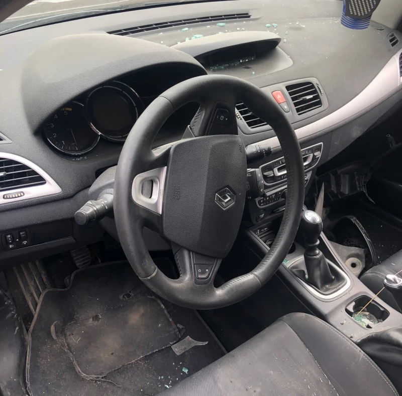 Renault Megane 2.0 i и 1.5 DCI ръчка и автомат, снимка 16 - Автомобили и джипове - 40082009