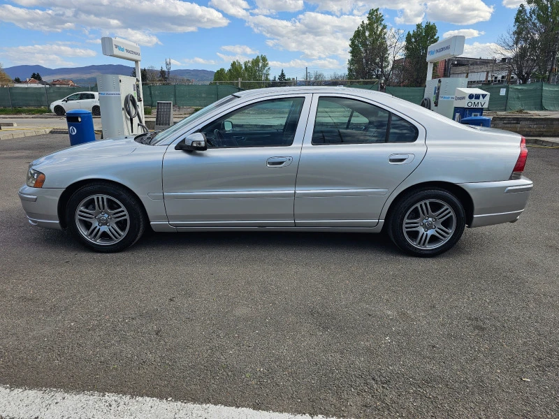 Volvo S60 2.4 TD, снимка 2 - Автомобили и джипове - 47009828