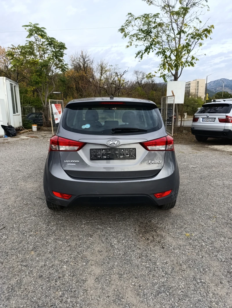 Hyundai Ix20, снимка 4 - Автомобили и джипове - 45988117