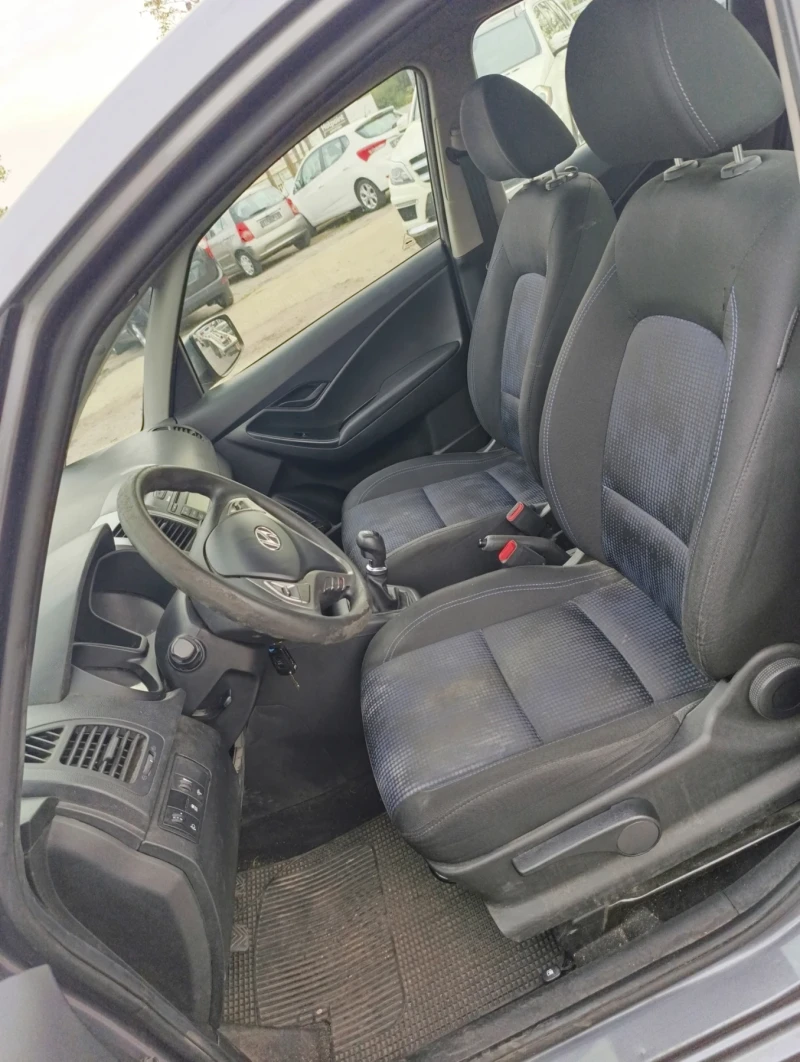 Hyundai Ix20, снимка 10 - Автомобили и джипове - 45988117