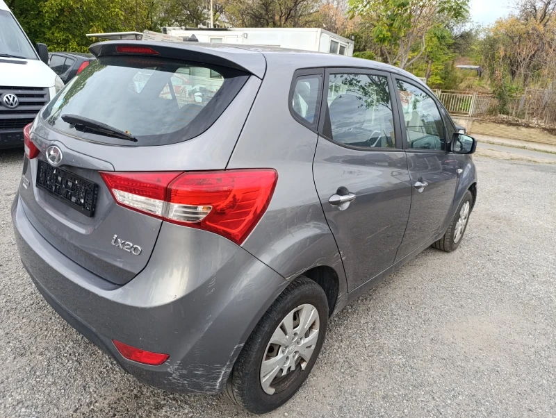 Hyundai Ix20, снимка 5 - Автомобили и джипове - 45988117