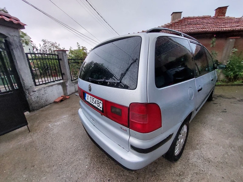 VW Sharan 1.9 TDI, снимка 3 - Автомобили и джипове - 47398117