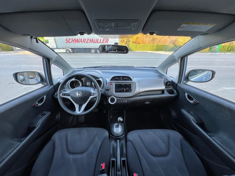 Honda Jazz 1.4i ШВЕЙЦАРИЯ, снимка 9 - Автомобили и джипове - 47806354