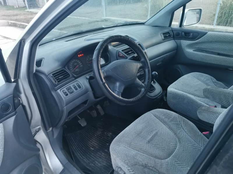 Mitsubishi Space wagon 2.4, снимка 5 - Автомобили и джипове - 49201331