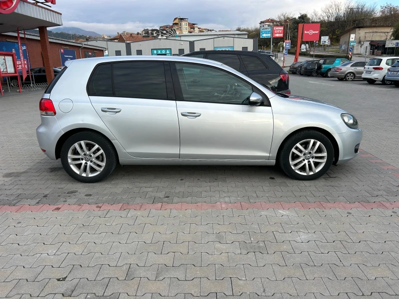 VW Golf 1.6 TDI TOP, снимка 4 - Автомобили и джипове - 52657186