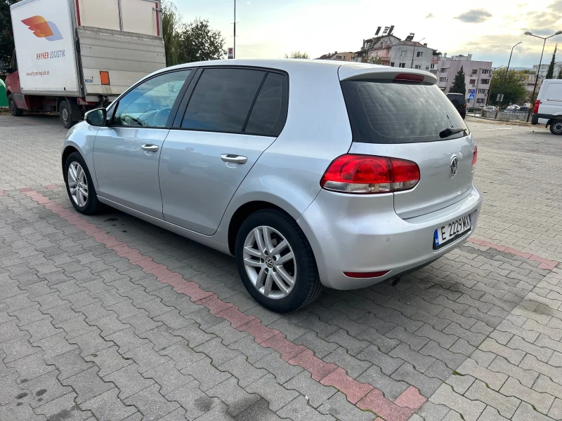 VW Golf 1.6 TDI TOP, снимка 7 - Автомобили и джипове - 52657186