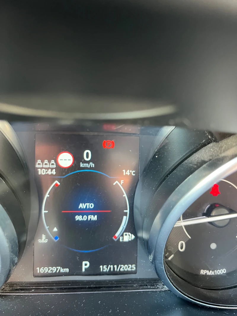 Jaguar E-pace, снимка 6 - Автомобили и джипове - 52420869