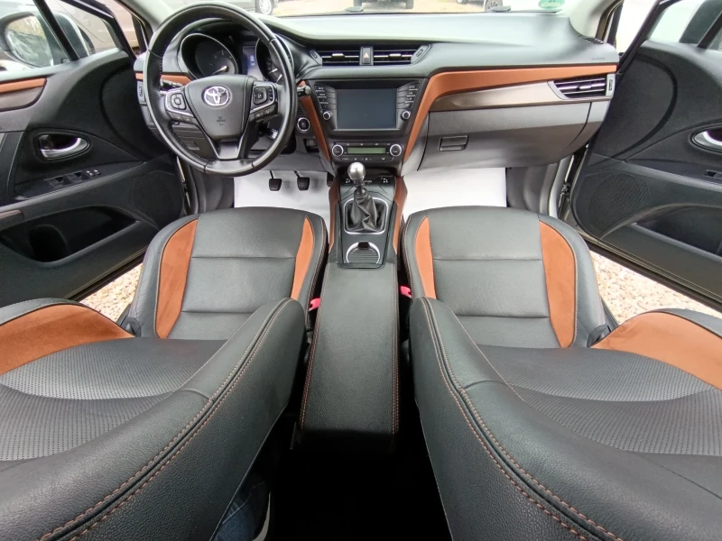 Toyota Avensis, снимка 10 - Автомобили и джипове - 52468740