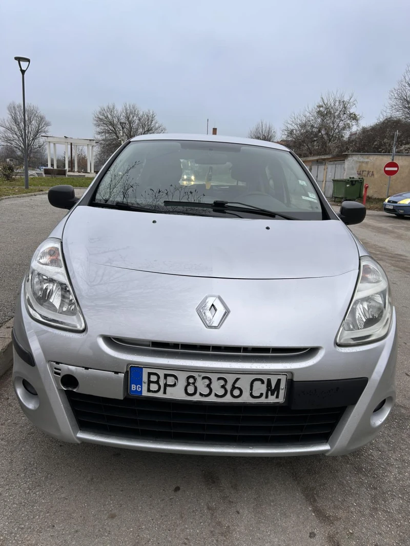 Renault Clio, снимка 2 - Автомобили и джипове - 52870398