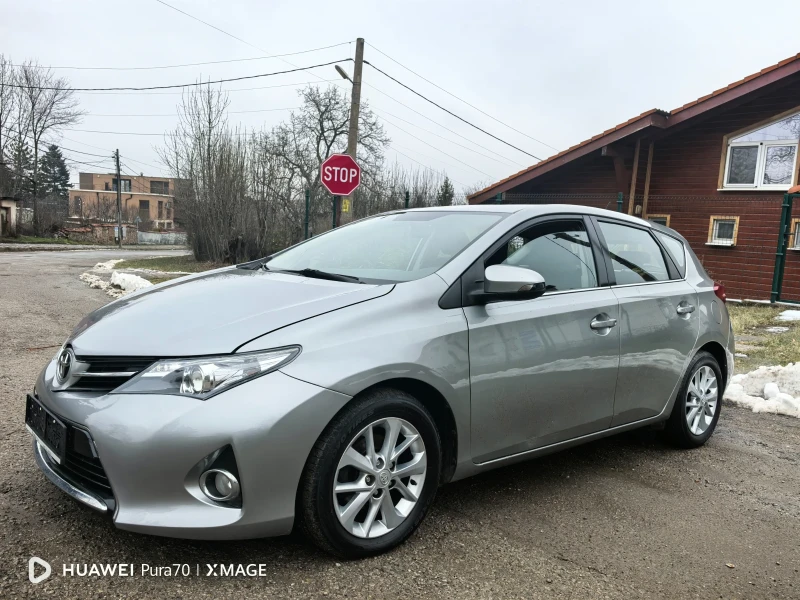 Toyota Auris 1.4 дизел, снимка 3 - Автомобили и джипове - 53302165