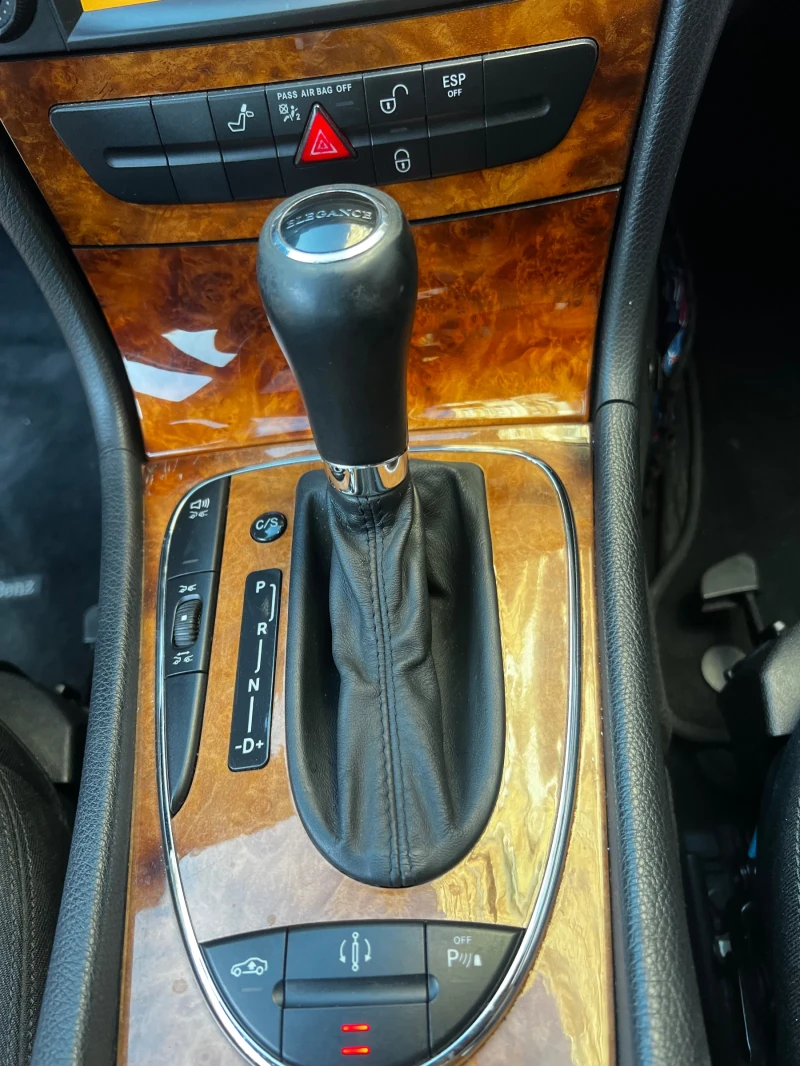 Mercedes-Benz E 320 Facelift!!, снимка 13 - Автомобили и джипове - 53506923