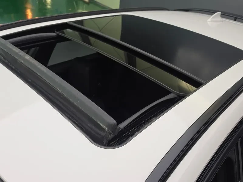 BMW 320 D Touring M Performance Edition, снимка 7 - Автомобили и джипове - 55643120