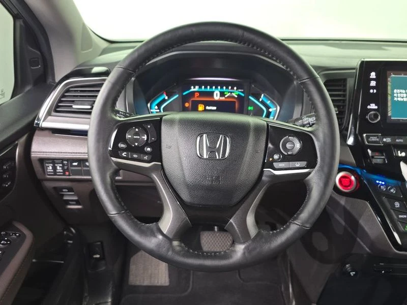 Honda Odyssey 3.5 Automatic, снимка 14 - Автомобили и джипове - 55905995