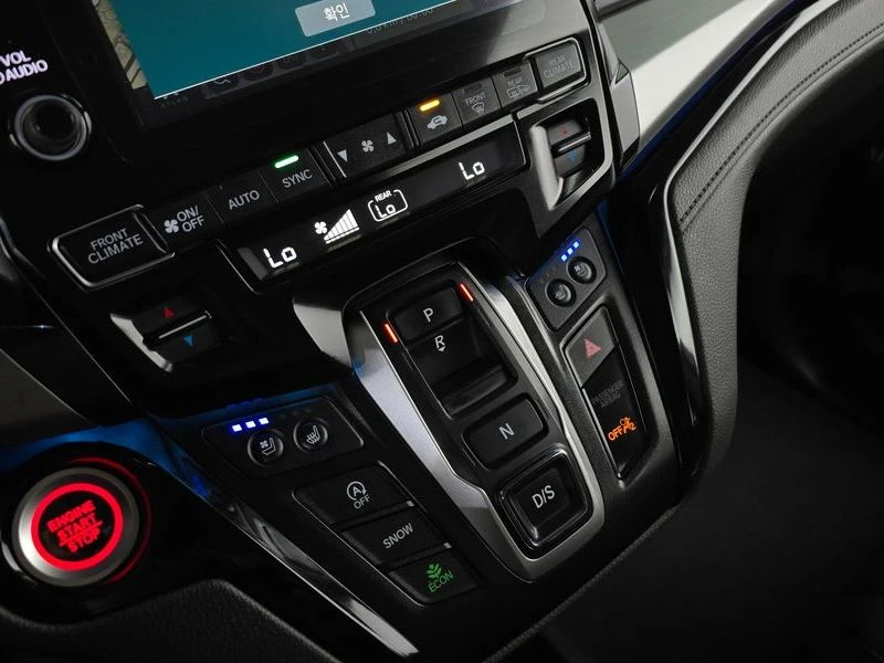 Honda Odyssey 3.5 Automatic, снимка 9 - Автомобили и джипове - 55905995