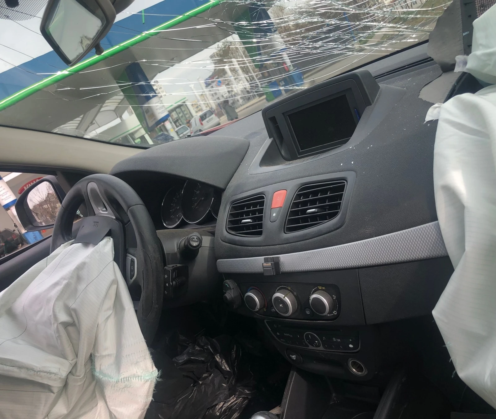 Renault Megane 2.0 i и 1.5 DCI ръчка и автомат | Mobile.bg — изображение 11