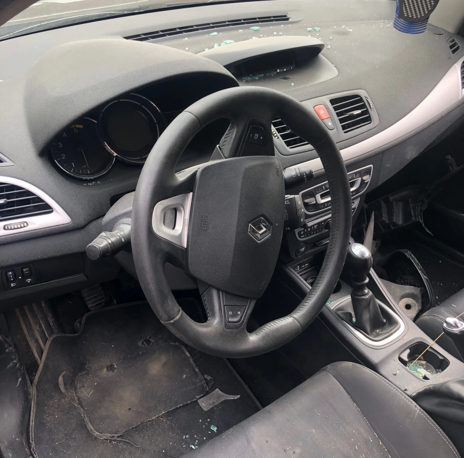 Renault Megane 2.0 i и 1.5 DCI ръчка и автомат | Mobile.bg — изображение 16