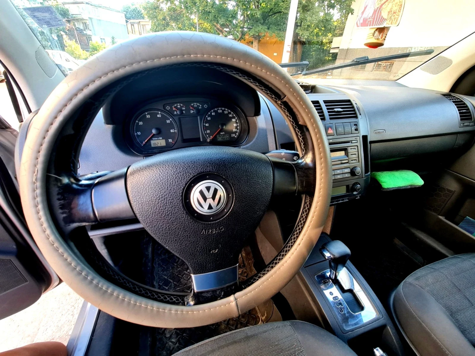 VW Polo 1.6 - изображение 6