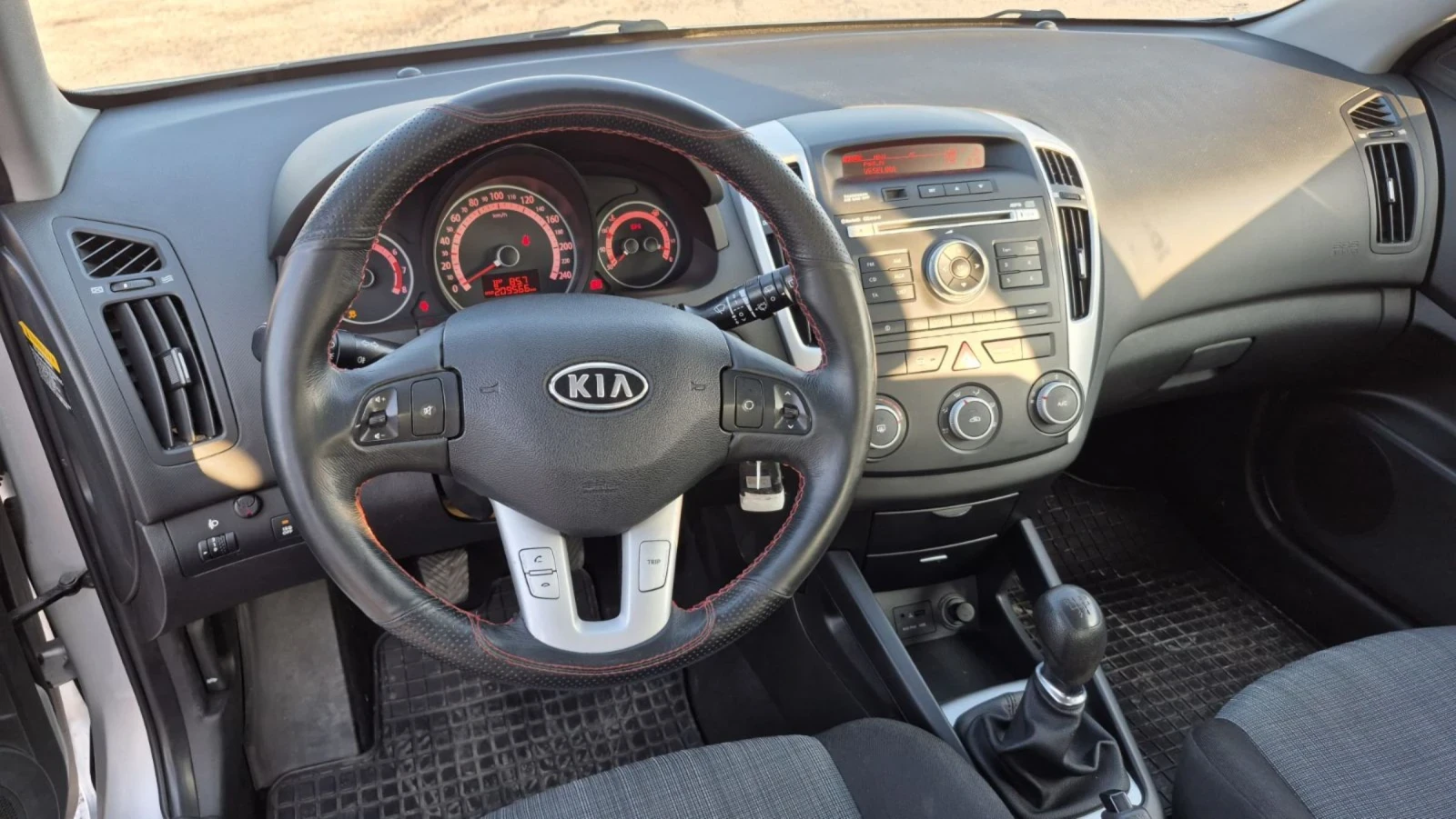 Kia Pro ceed 1.4i* 90ps* Euro 5 - изображение 8