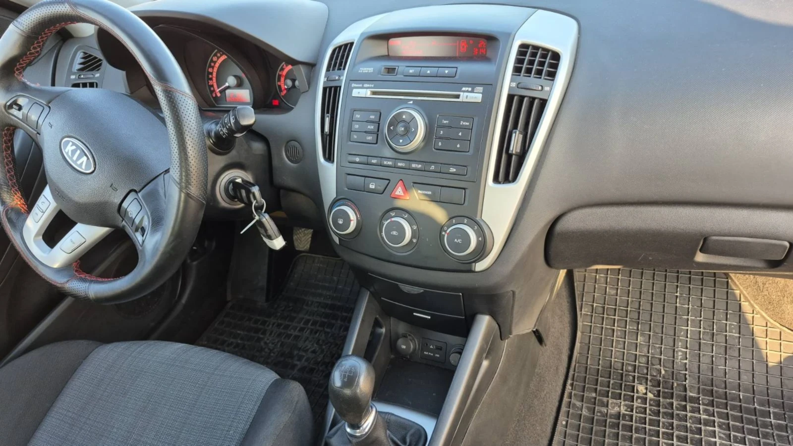 Kia Pro ceed 1.4i* 90ps* Euro 5 - изображение 4