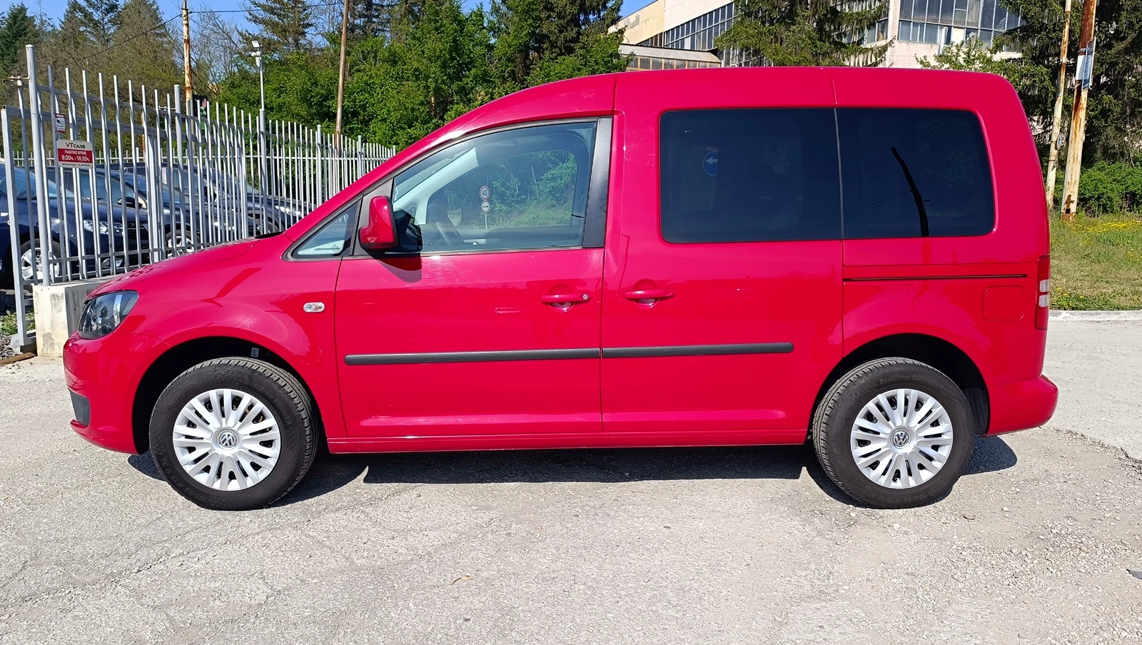 VW Caddy 1.6 TDI Life - изображение 2