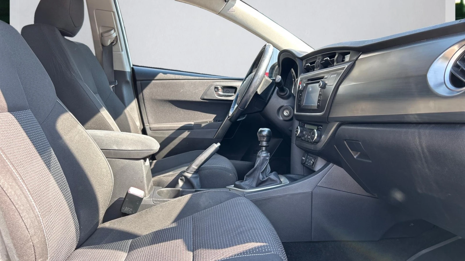Toyota Auris Месечна вноска от 380 лв. - изображение 6