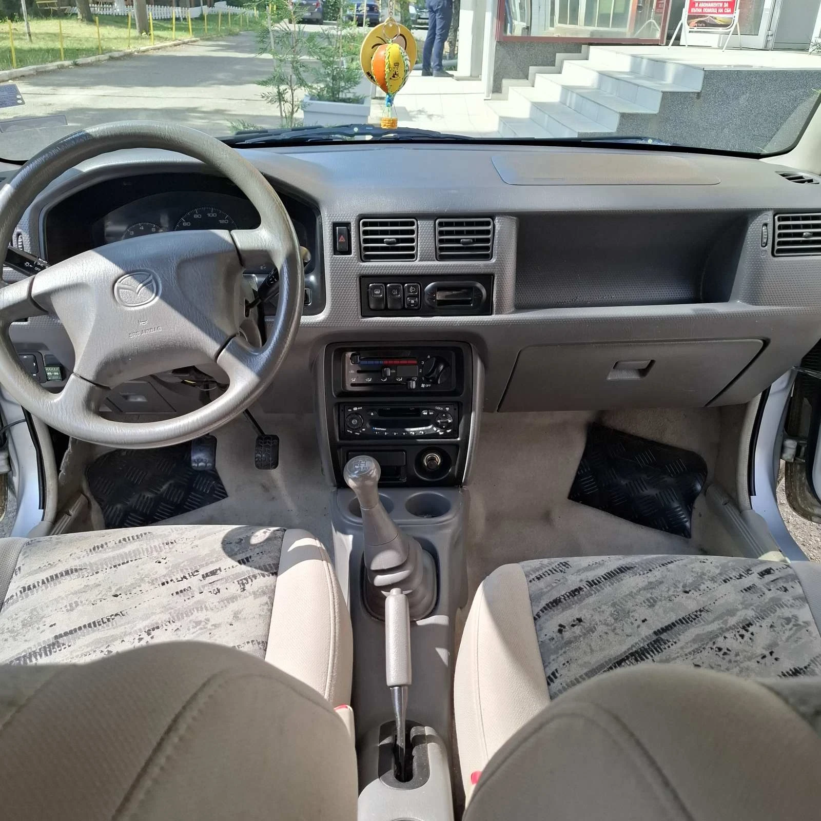 Mazda Demio 1.3 - изображение 6