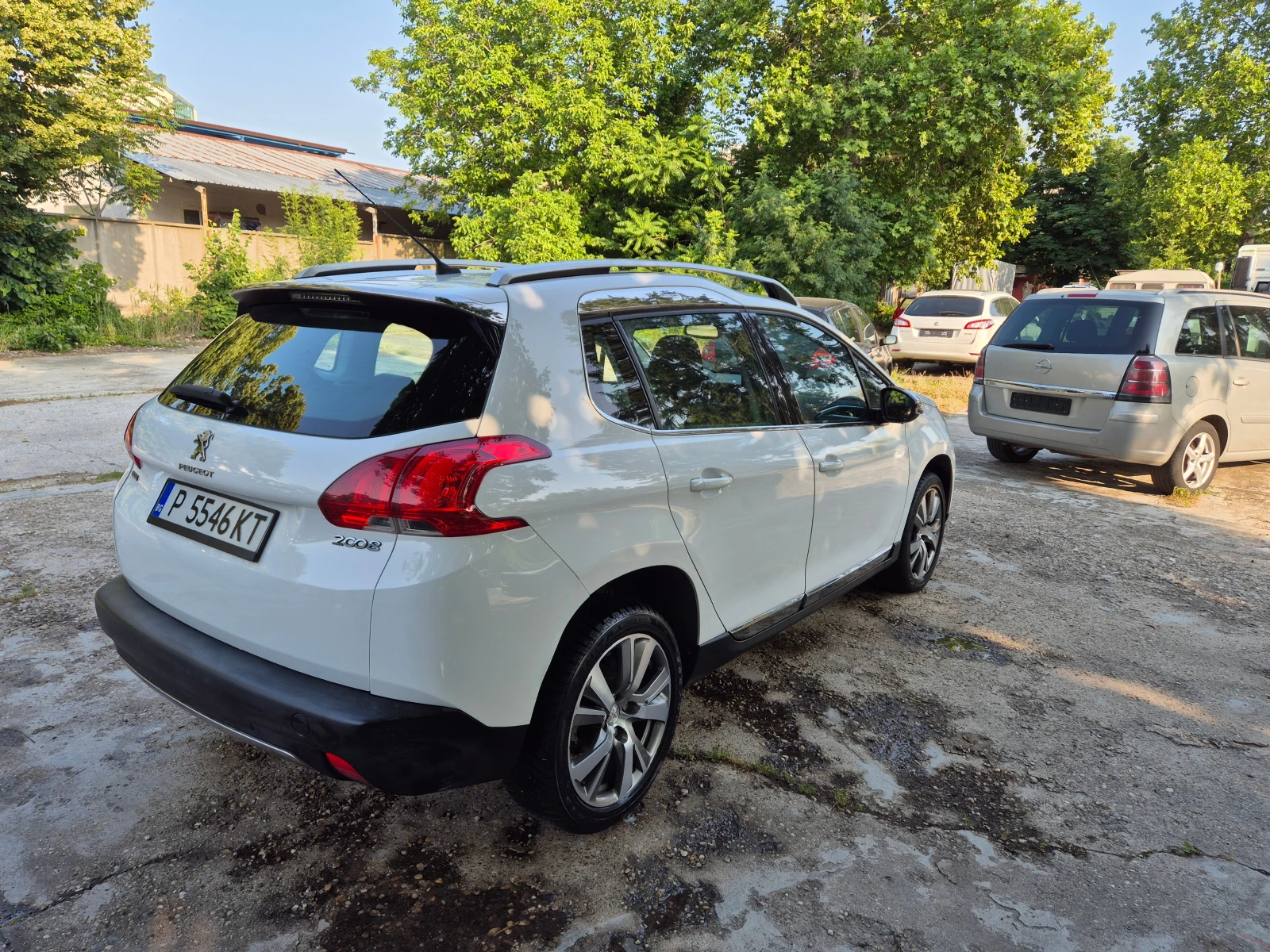 Peugeot 2008 1.2 Бензин ALLURE. PURE TECH - изображение 7