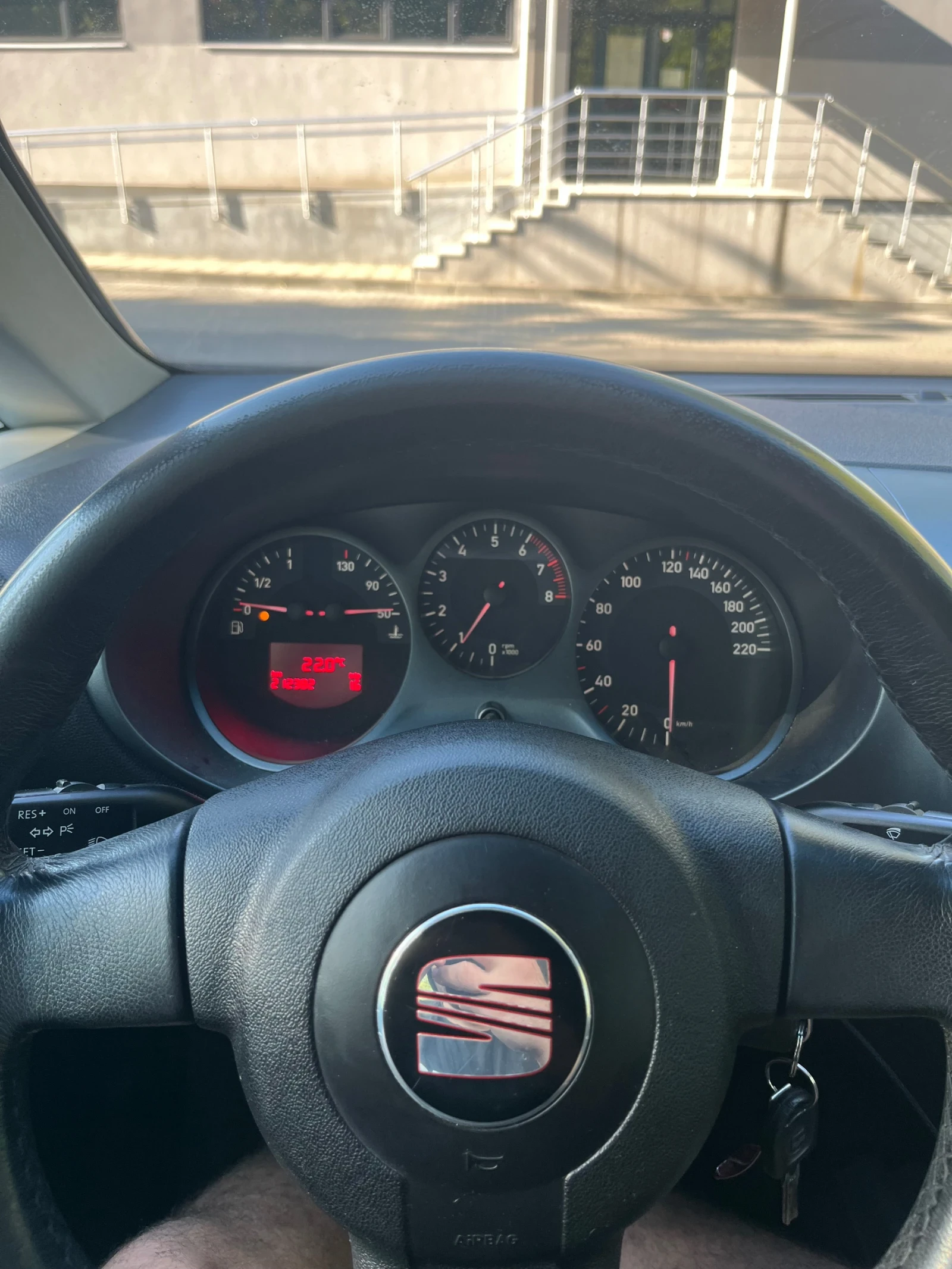 Seat Leon 1.6 Mpi - изображение 6