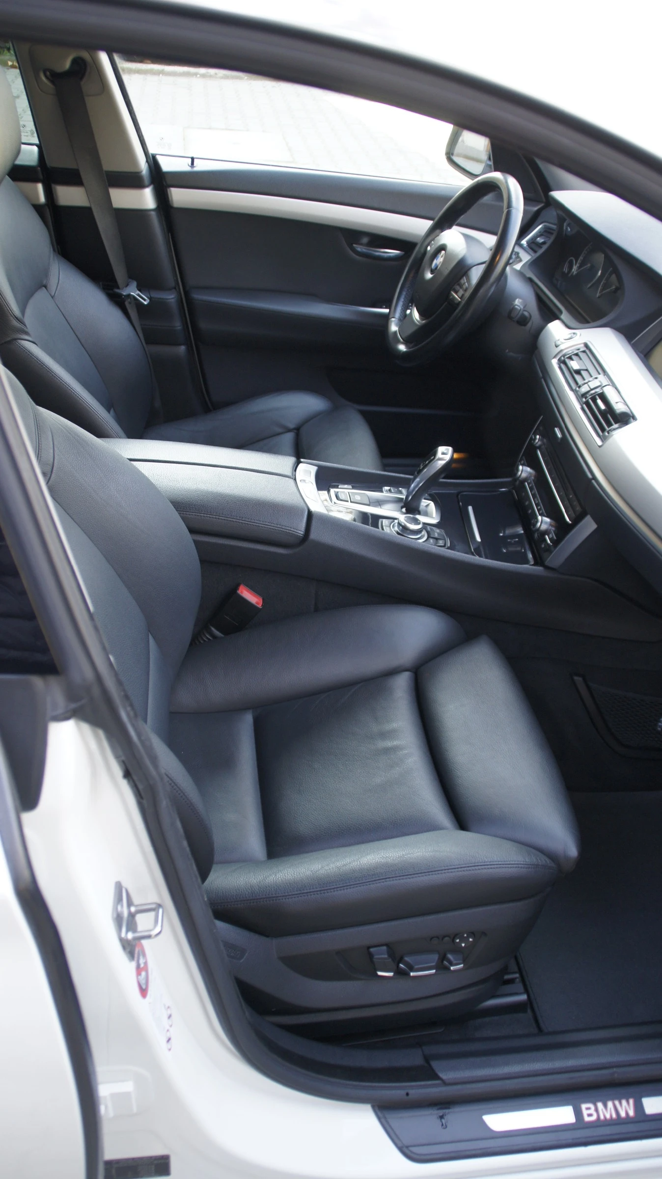 BMW 5 Gran Turismo 535i , 168000 km - изображение 8