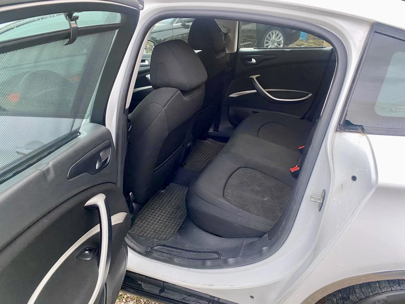 Citroen C5 2.0 TDi, 163hp | Mobile.bg   10