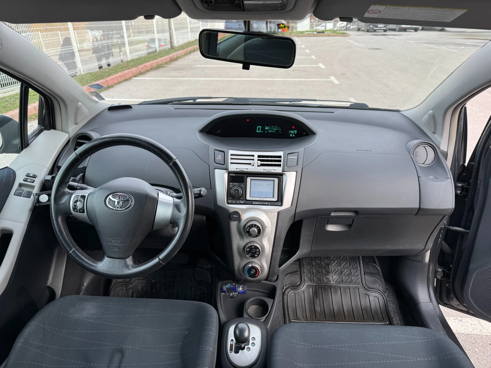 Toyota Yaris 1.4D-4D - изображение 6