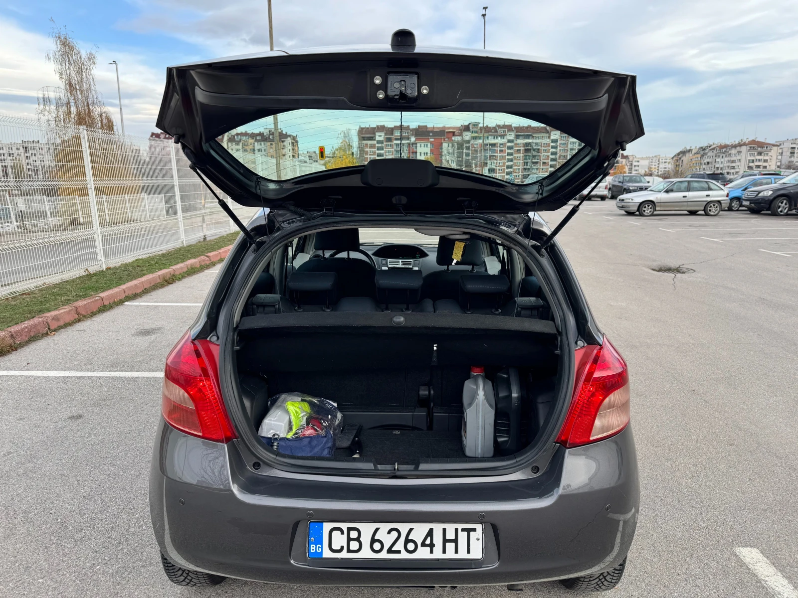 Toyota Yaris 1.4D-4D - изображение 5