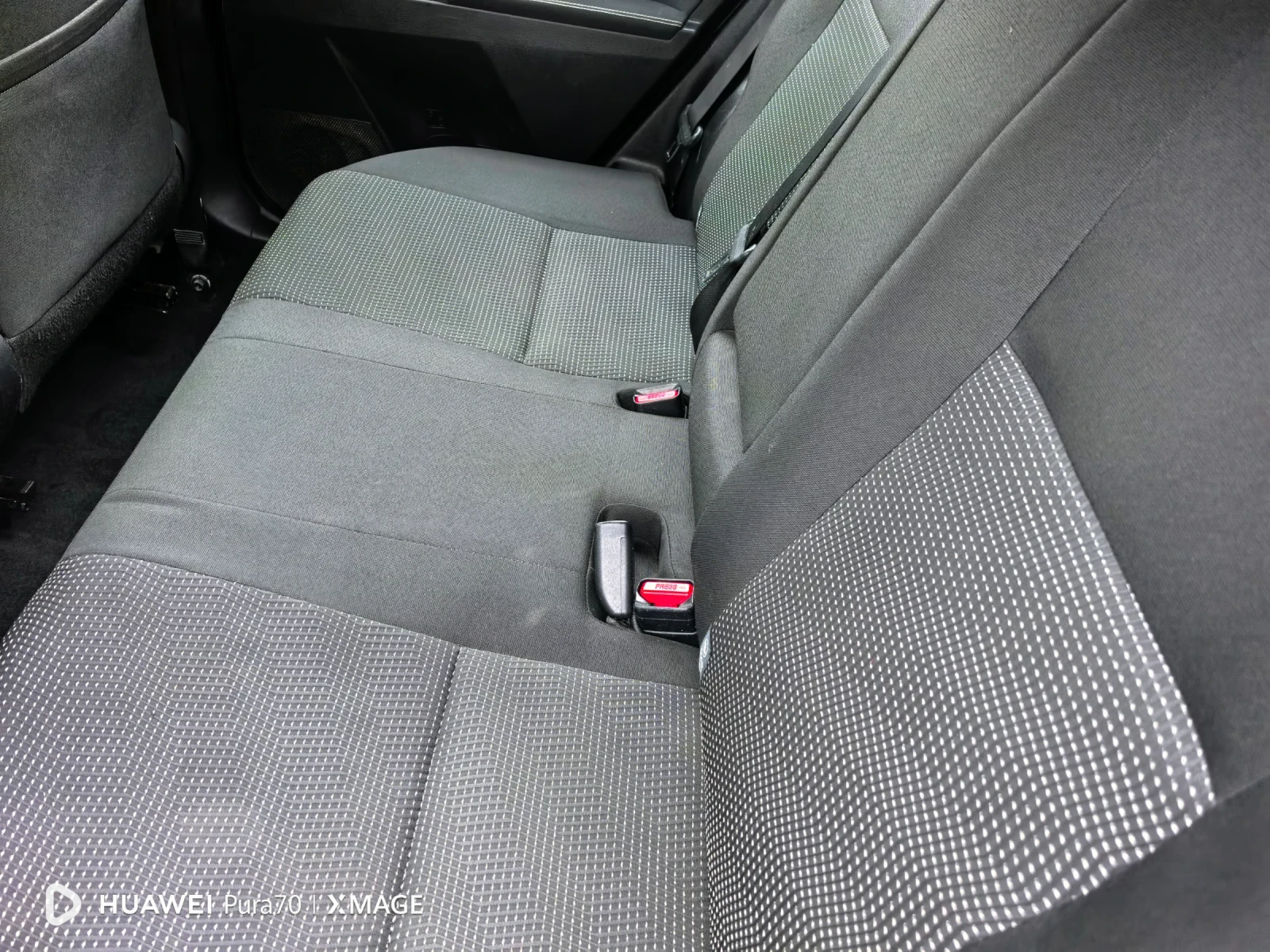 Toyota Auris 1.4 ����� | Mobile.bg � ����������� 7