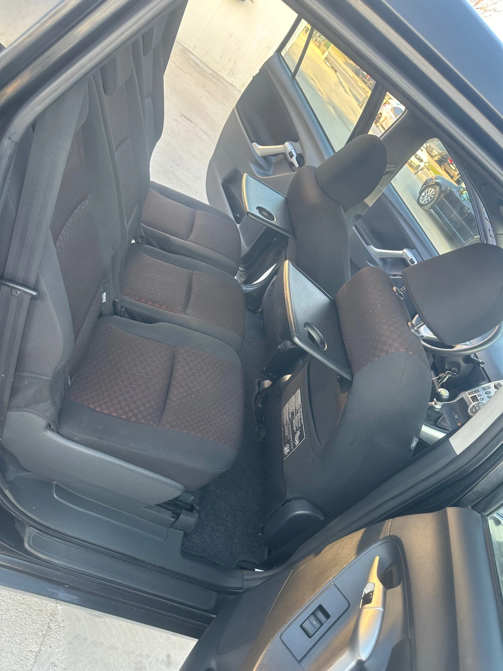 Toyota Verso * 2.0* D4D, снимка 10 - Автомобили и джипове - 53926400