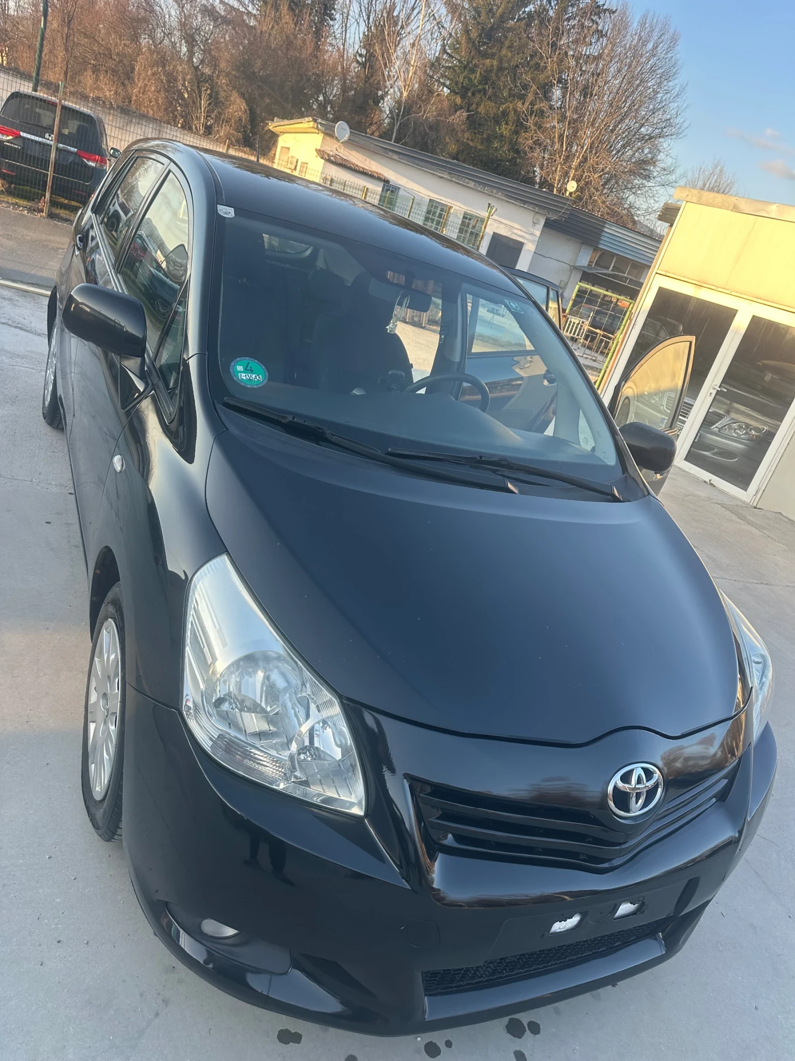Toyota Verso * 2.0* D4D, снимка 6 - Автомобили и джипове - 53926400