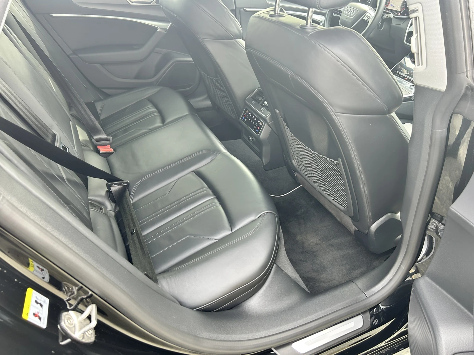 Audi A7 4.5TFSI* Quattro* 360* Matrix* Distronic, снимка 11 - Автомобили и джипове - 54028783