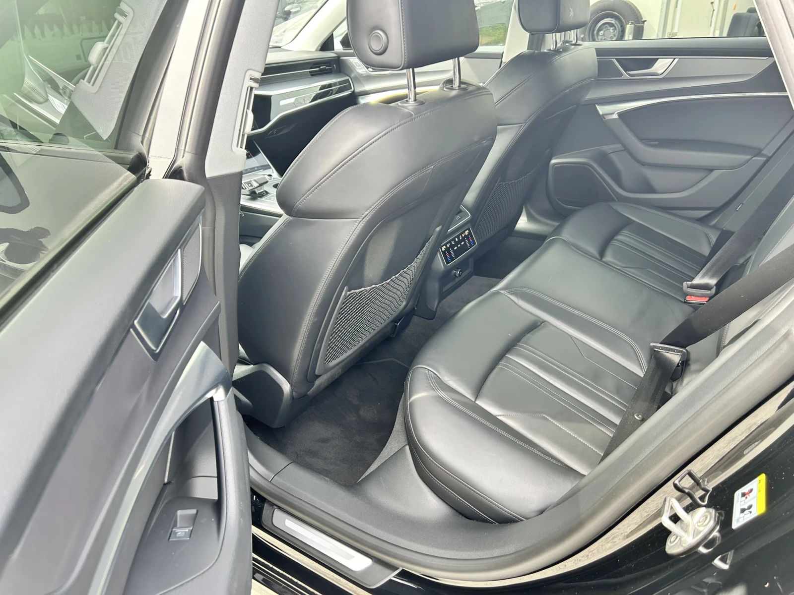 Audi A7 4.5TFSI* Quattro* 360* Matrix* Distronic, снимка 10 - Автомобили и джипове - 54028783