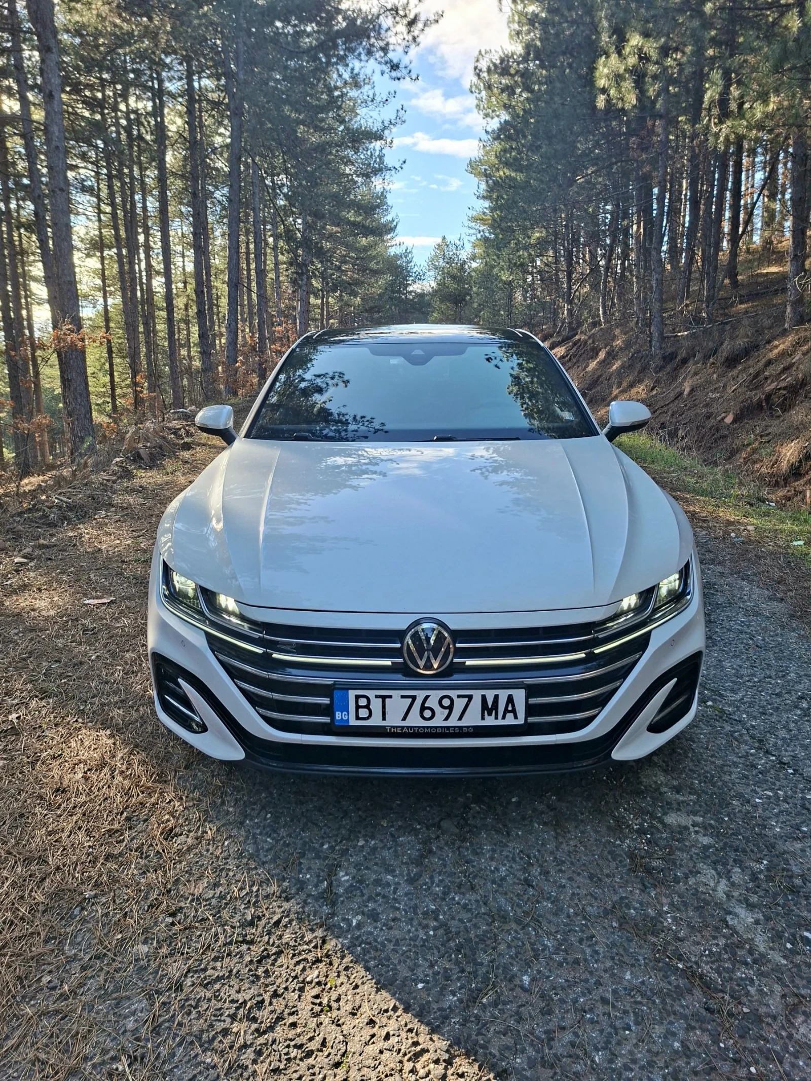 VW Arteon R Line 4 motion