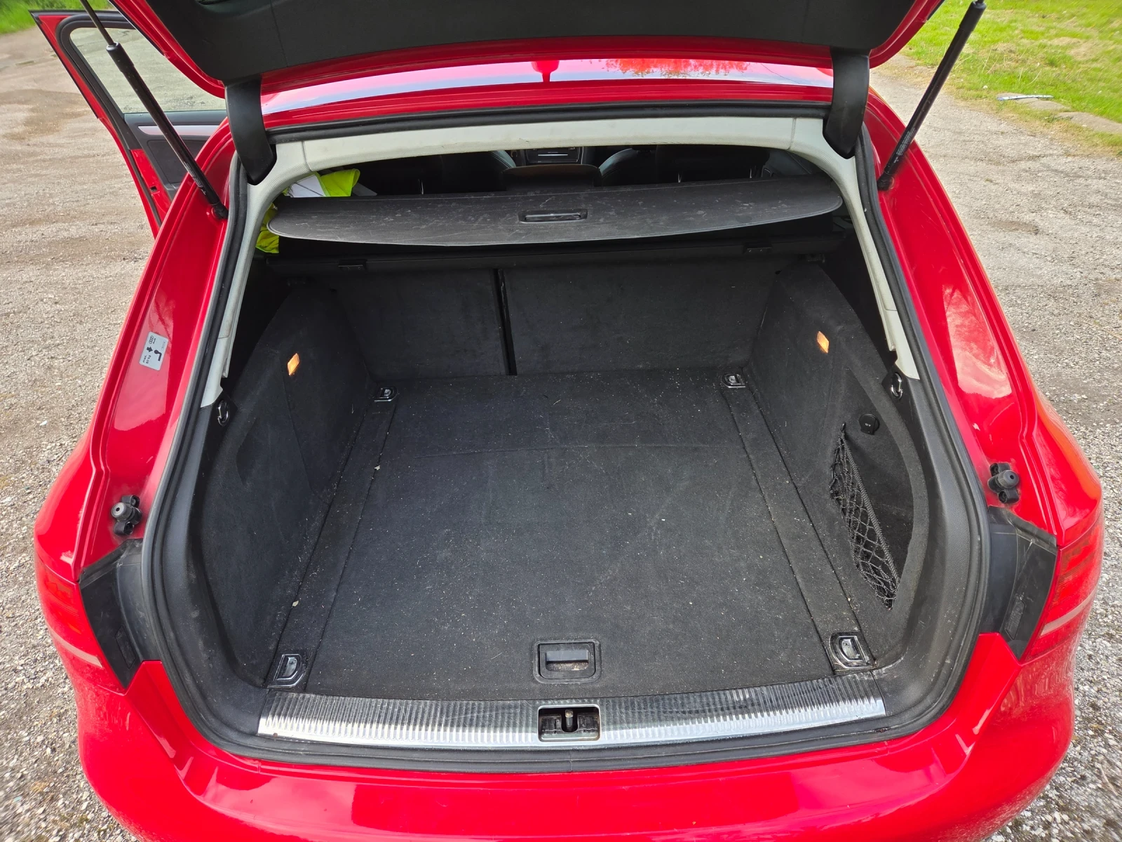 Audi A4 Kombi 2.0 Tdi, снимка 10 - Автомобили и джипове - 54335070