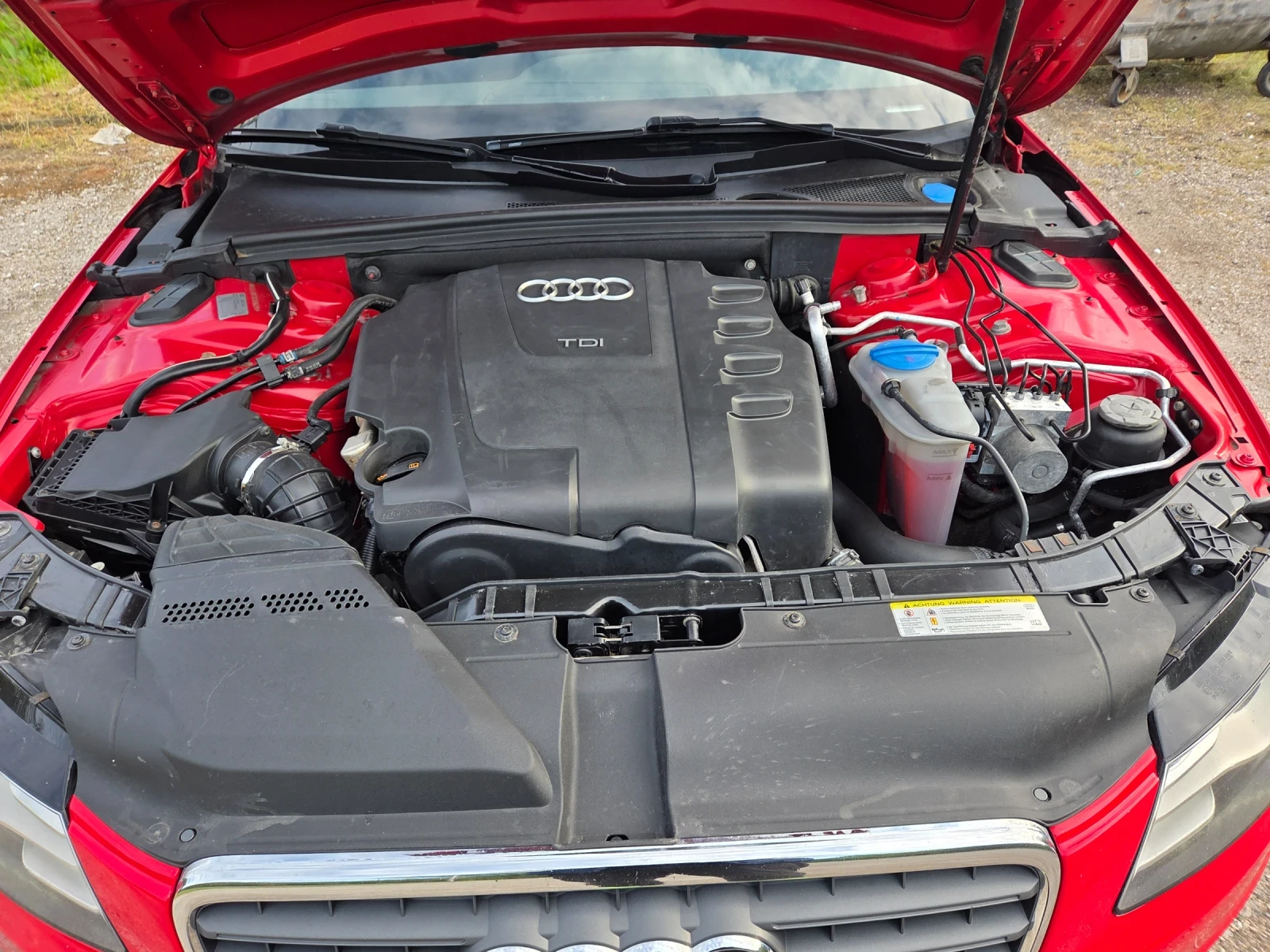 Audi A4 Kombi 2.0 Tdi, снимка 11 - Автомобили и джипове - 54335070